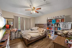 128 Hillside Dr, Elgin, TX 78621 - Photo 9