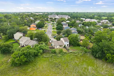 128 Hillside Drive, Elgin, TX 78621 - Photo 33