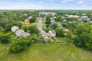 128 Hillside Dr, Elgin, TX 78621 - Photo 33