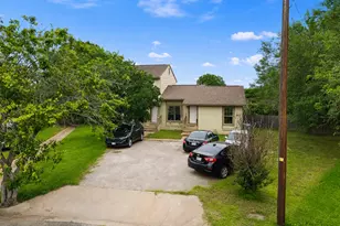 128 Hillside Dr, Elgin, TX 78621 - Photo 29
