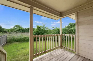 128 Hillside Dr, Elgin, TX 78621 - Photo 23