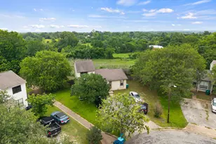 128 Hillside Dr, Elgin, TX 78621 - Photo 31