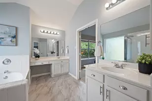 12536 Canyon Glen Dr, Austin, TX 78732 - Photo 11