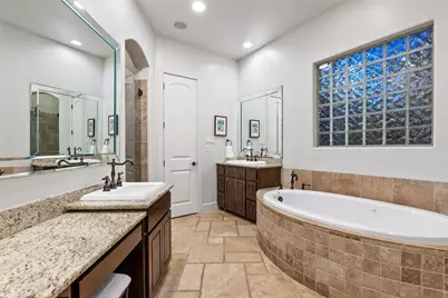 18 Hedgebrook Way, The Hills, TX 78738 - Photo 13