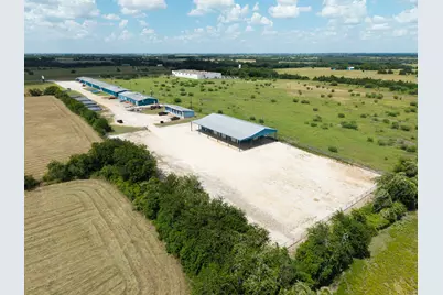 945 Huser Boulevard, Schulenburg, TX 78956 - Photo 3