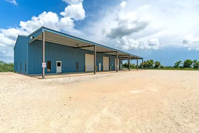 945 Huser Boulevard, Schulenburg, TX 78956 - Photo 9