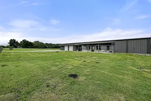 1608 Co Rd 204, Liberty Hill, TX 78642 - Photo 35