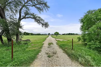 1608 County Road 204, Liberty Hill, TX 78642 - Photo 33