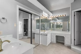 11115 Shady Hollow Dr, Austin, TX 78748 - Photo 17