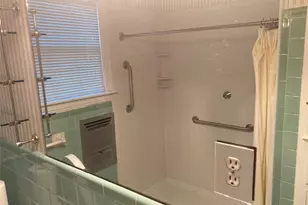 912 E 32nd St Street E, Austin, TX 78705 - Photo 17