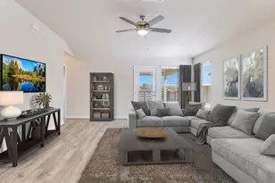 125 Holmby Dr, Hutto, TX 78634 - Photo 11