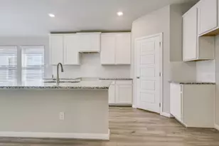 125 Holmby Dr, Hutto, TX 78634 - Photo 5