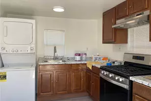 1105 E 3rd St, Austin, TX 78702 - Photo 5
