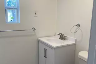 1105 E 3rd St, Austin, TX 78702 - Photo 7