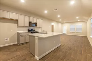 612 Roaring Fork Ln, Bastrop, TX 78602 - Photo 5