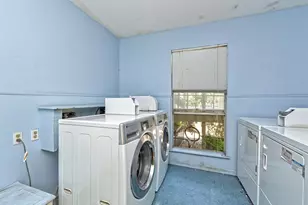 202 E 45th St, Austin, TX 78751 - Photo 15