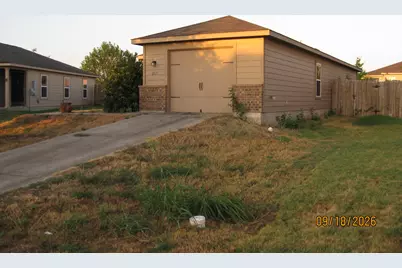 205 Millers Loop, Jarrell, TX 76537 - Photo 9