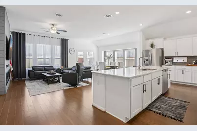 624 Spurlock Way, Liberty Hill, TX 78642 - Photo 5