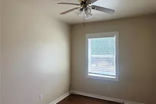 306 Anderson St, Smithville, TX 78957 - Photo 23