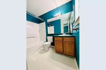 2105 W Gillis Avenue, Cameron, TX 76520 - Photo 19