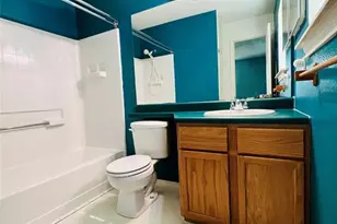 2105 W Gillis Ave, Cameron, TX 76520 - Photo 19