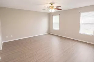 210 Lucky Clover Ln, Hutto, TX 78634 - Photo 3