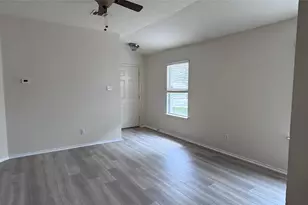 1005 Sweet Leaf Ln, Pflugerville, TX 78660 - Photo 3