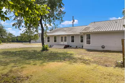205 E Myrtle Lane, Liberty Hill, TX 78642 - Photo 9