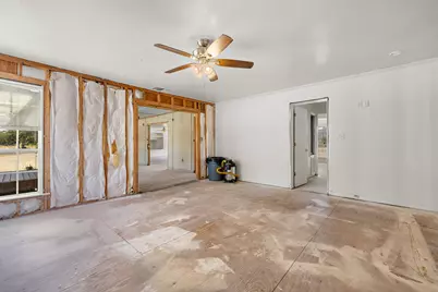 205 E Myrtle Lane, Liberty Hill, TX 78642 - Photo 27