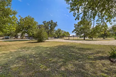 205 E Myrtle Lane, Liberty Hill, TX 78642 - Photo 17