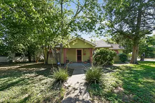 316 Guadalupe St, Lockhart, TX 78644 - Photo 1