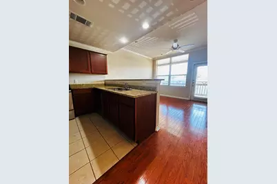 305 E 31 Street #4, Austin, TX 78705 - Photo 7