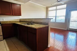 305 E 31st St, Austin, TX 78705 - Photo 7