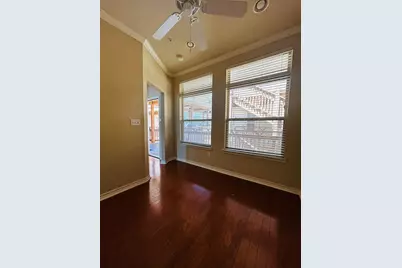 305 E 31 Street #4, Austin, TX 78705 - Photo 5