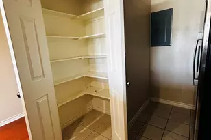 305 E 31st St, Austin, TX 78705 - Photo 9