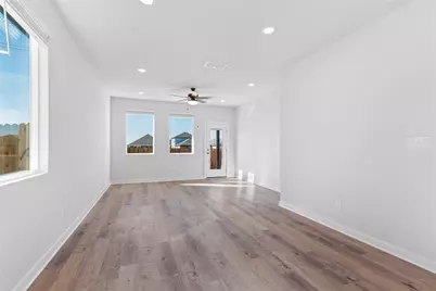 311 Sundown Avenue, Del Valle, TX 78610 - Photo 9