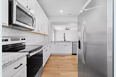 9317 Gladsome Path, Manor, TX 78653 - Photo 5