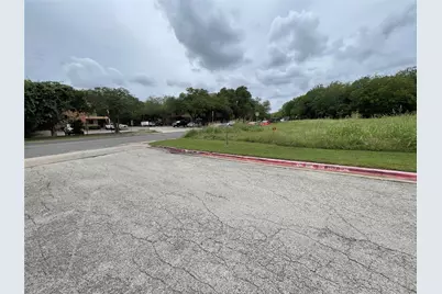 904 Battle Bend Boulevard, Austin, TX 78745 - Photo 11