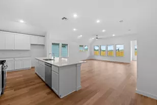 100 Mandeville Dr, Hutto, TX 78634 - Photo 5