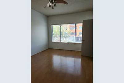 806 W 24th Street #202, Austin, TX 78705 - Photo 13