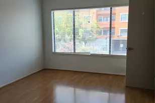 806 W 24th St, Austin, TX 78705 - Photo 13