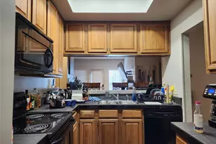 806 W 24th St, Austin, TX 78705 - Photo 7