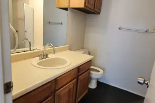 806 W 24th St, Austin, TX 78705 - Photo 17