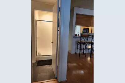 806 W 24th Street #202, Austin, TX 78705 - Photo 9