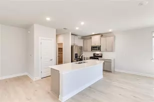 1005 Legend Milton Ln, Austin, TX 78748 - Photo 11
