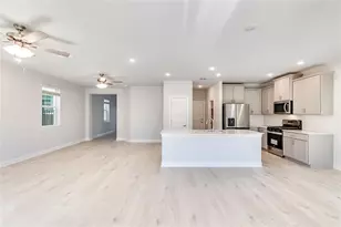 1005 Legend Milton Ln, Austin, TX 78748 - Photo 9