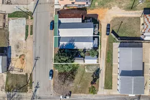 207 S Hill St, Caldwell, TX 77836 - Photo 27