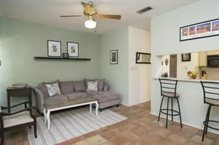 612 Park Pl, Austin, TX 78705 - Photo 3