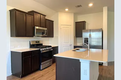 207 Coventry Drive, Hutto, TX 78634 - Photo 5