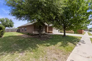 317 Cockrill St, Hutto, TX 78634 - Photo 33